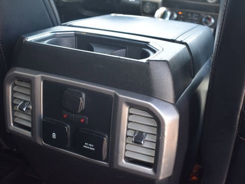 Used 2019 Ford F150 Platinum w/ Equipment Group 701A Luxury AWD/4WD image 17