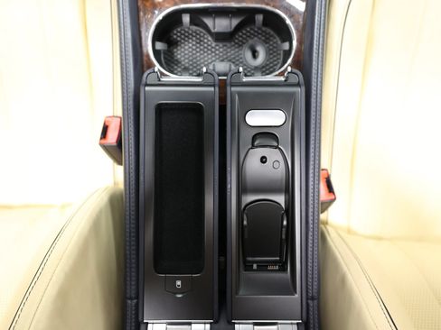 Used 2015 Bentley Flying Spur V8 AWD/4WD image 41