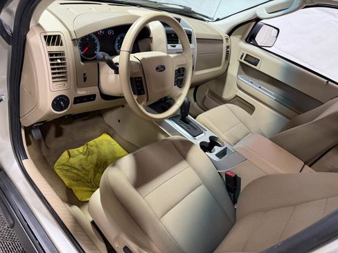 Used 2010 Ford Escape XLT image 24