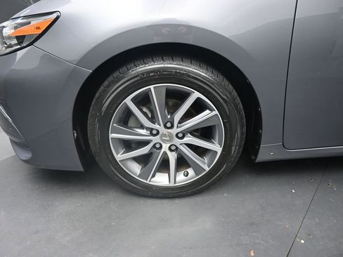 Used 2017 Lexus ES 300h image 23