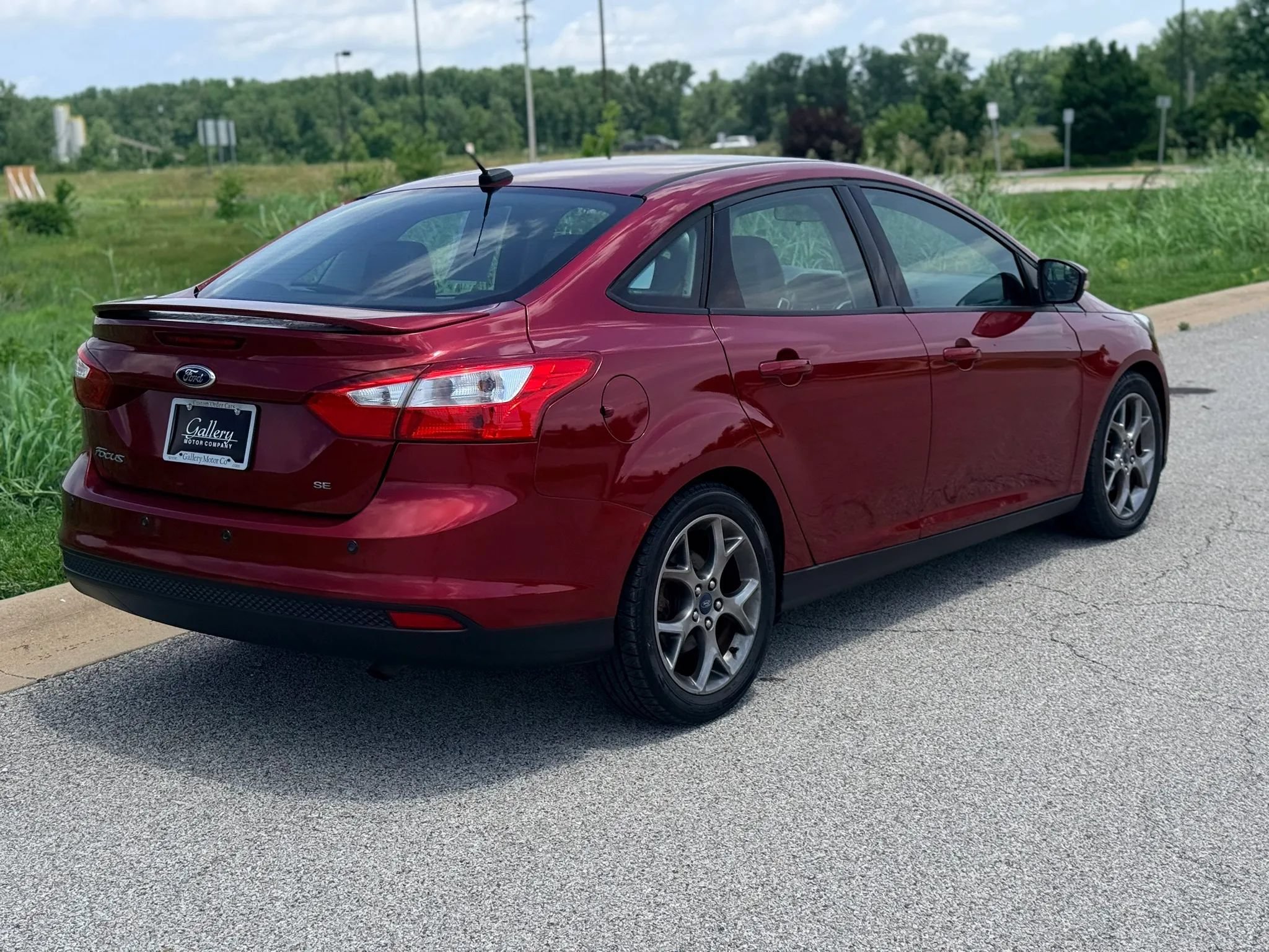Used 2014 Ford Focus SE w/ Equipment Group 201A FWD image 30