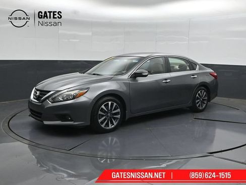 Used 2016 Nissan Altima 2.5 SL w/ 2.5 Technology w/LED Package FWD image 6