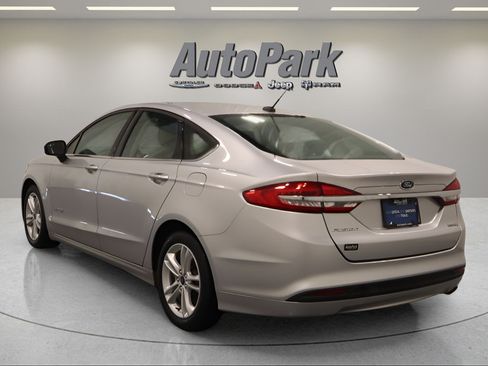 Used 2018 Ford Fusion S FWD image 4