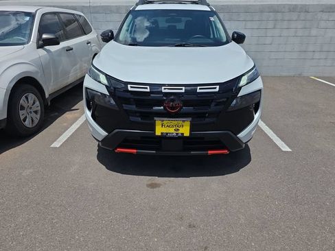 Used 2025 Nissan Rogue SV AWD/4WD image 8