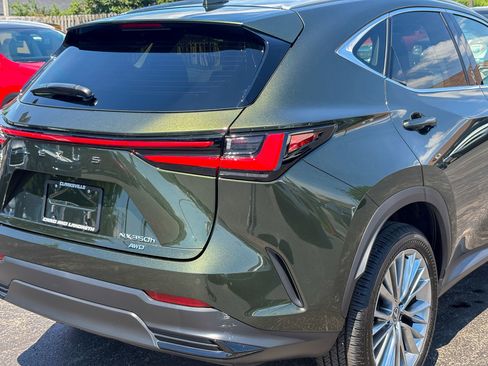 Used 2025 Lexus NX 350h AWD w/ Accessory Package (2T) image 18