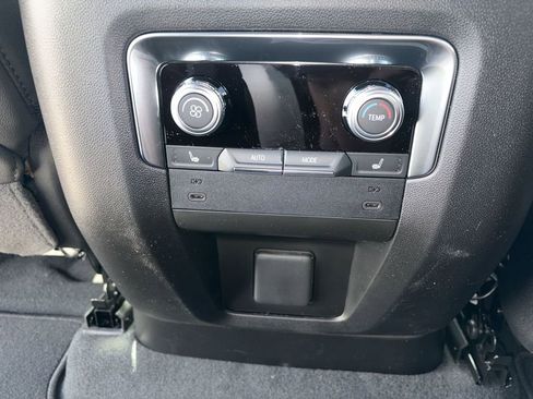 New 2026 GMC Yukon XL Elevation image 27