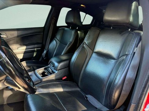 Used 2020 Dodge Charger SXT w/ Leather Interior Group image 31