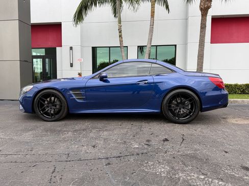 Used 2017 Mercedes-Benz SL 550 image 24