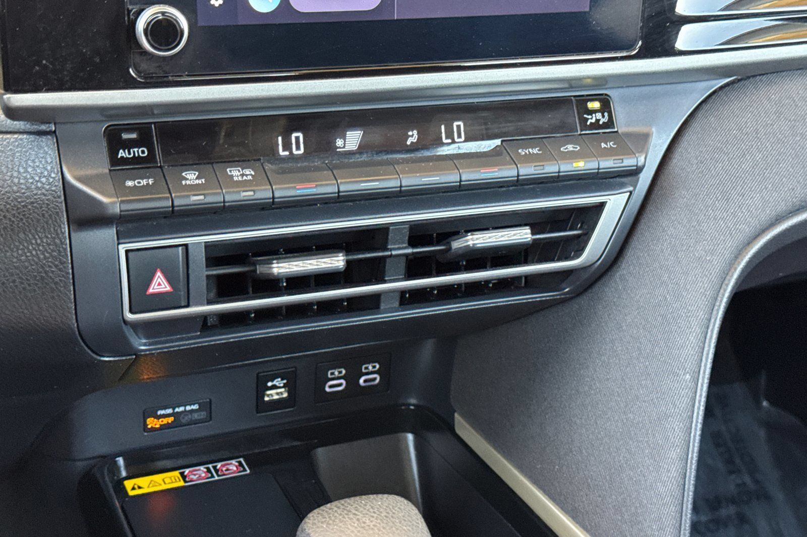 Used 2025 Toyota Camry LE FWD image 20