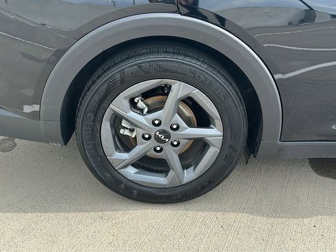 Used 2025 Kia K4 LXS image 16