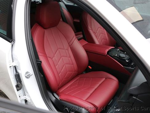 Used 2025 BMW 540i xDrive w/ Premium Package image 29