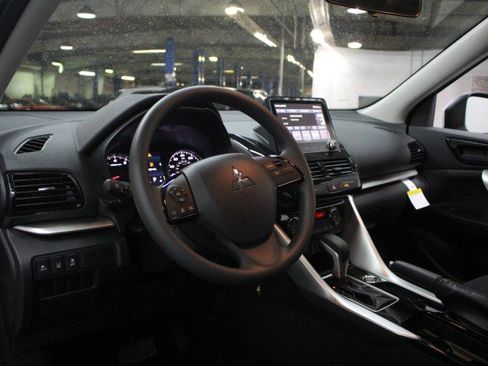 New 2026 Mitsubishi Eclipse Cross ES image 5