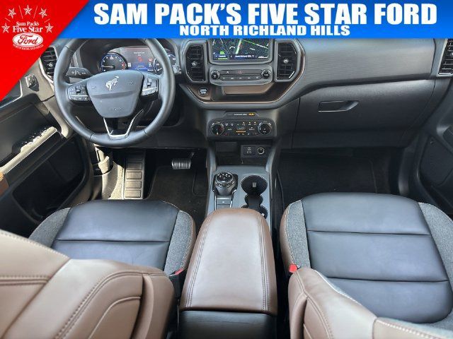 Used 2024 Ford Bronco Sport Outer Banks w/ Tech Package AWD/4WD image 12