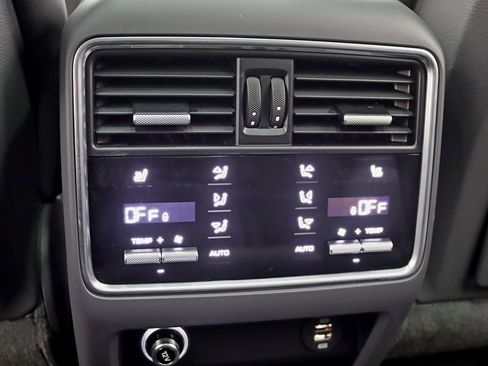 Used 2019 Porsche Cayenne image 22