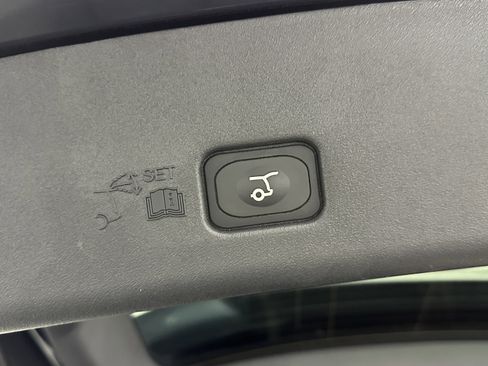 Used 2024 Lincoln Nautilus Premier w/ Equipment Group 102A image 33