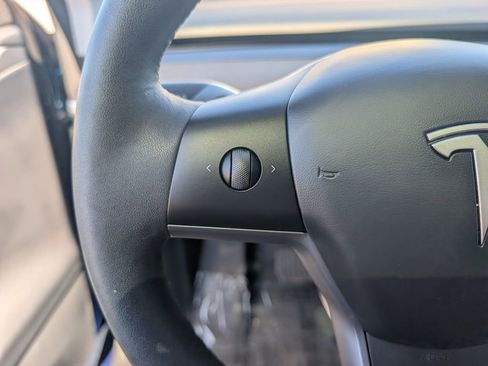 Used 2023 Tesla Model Y Long Range image 22