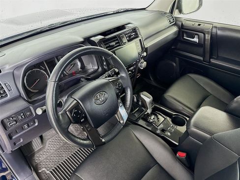 Used 2024 Toyota 4Runner TRD Off-Road Premium image 10