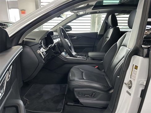 Used 2023 Audi Q8 Premium w/ Convenience Package image 11