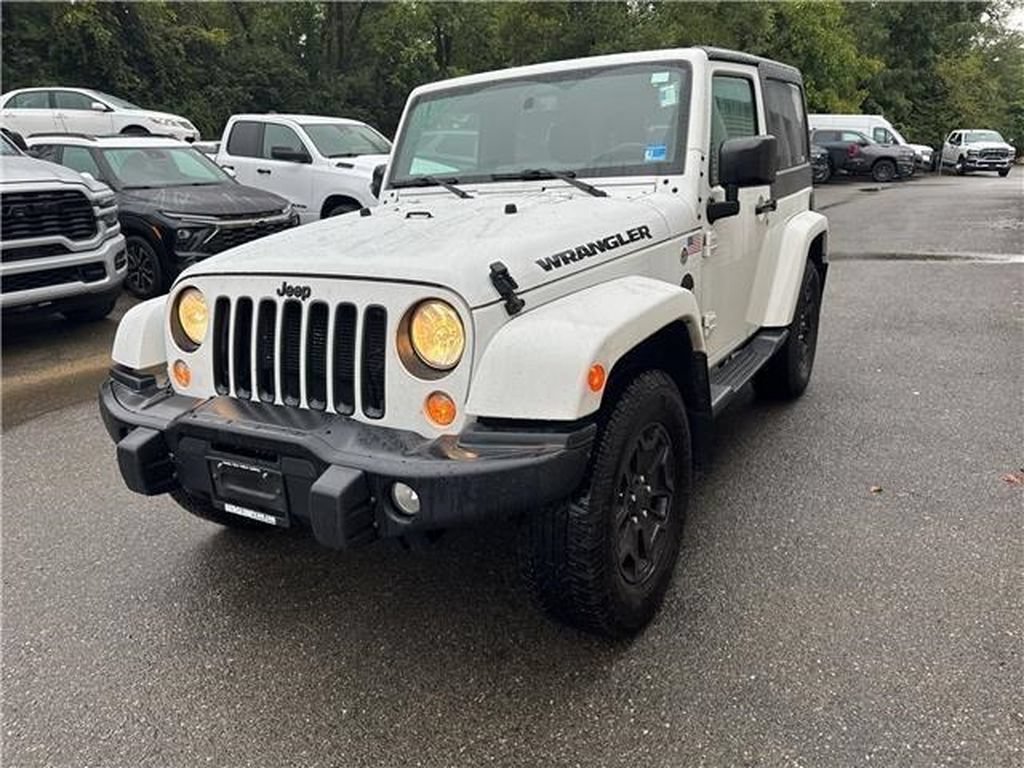Used 2016 Jeep Wrangler Sahara AWD/4WD image 21