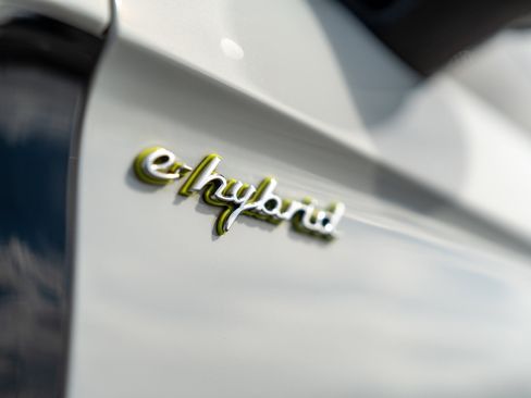 Used 2020 Porsche Panamera 4 image 7