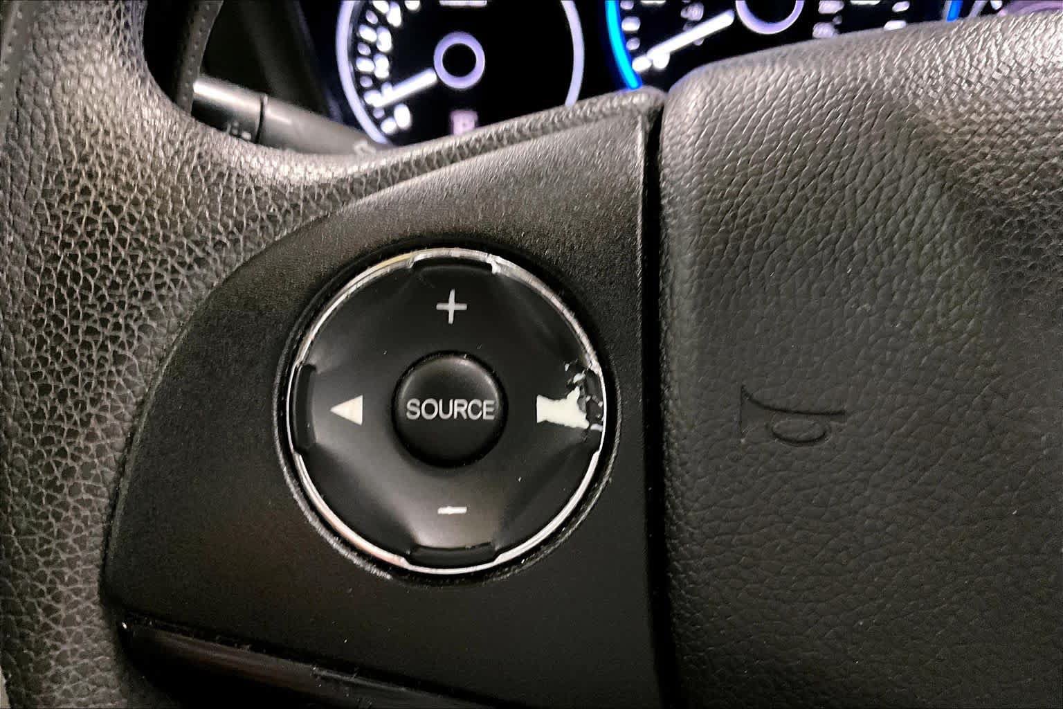 Used 2017 Honda HR-V LX image 23