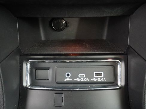 Used 2023 Subaru Ascent Limited image 29