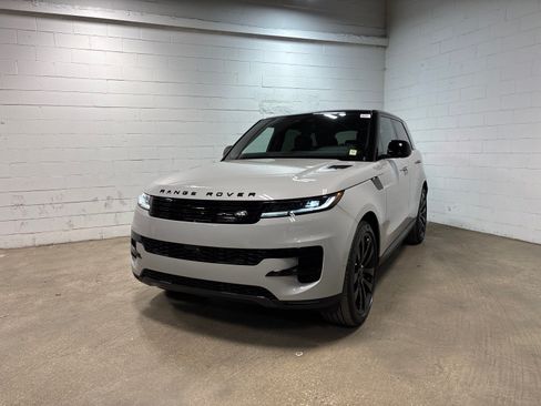 New 2026 Land Rover Range Rover Sport SE AWD/4WD image 2