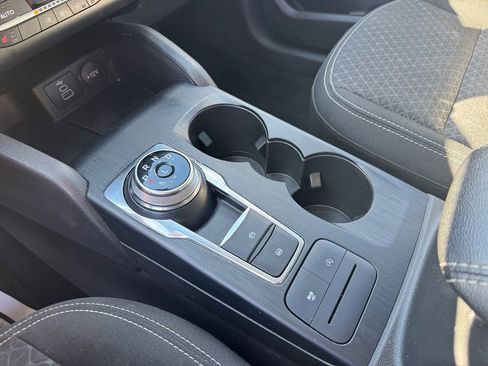 Certified 2024 Ford Escape Active AWD/4WD image 33