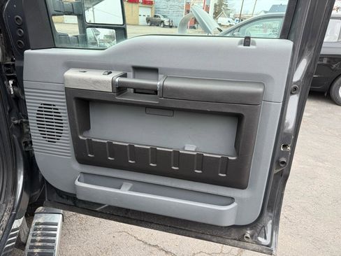 Used 2015 Ford F250 XLT image 28