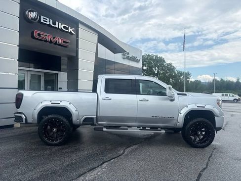 Used 2022 GMC Sierra 2500 Denali AWD/4WD image 8