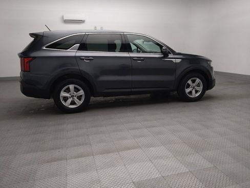 Used 2021 Kia Sorento LX FWD image 10