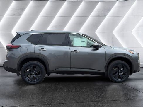 New 2026 Nissan Rogue SV image 9
