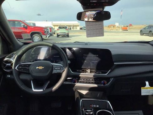 New 2026 Chevrolet Equinox LT w/ Convenience Package II image 18