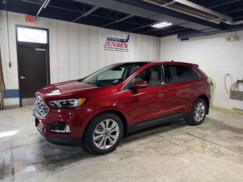 Used 2022 Ford Edge Titanium w/ Class II Trailer Tow Package AWD/4WD image 1
