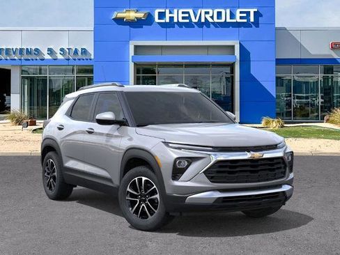 New 2026 Chevrolet TrailBlazer LT FWD image 7