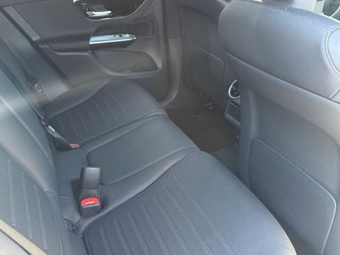 Used 2026 Mercedes-Benz GLC 300 image 26