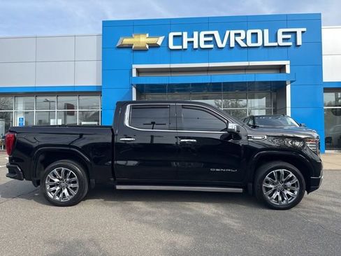 Used 2023 GMC Sierra 1500 Denali w/ Denali Reserve Package AWD/4WD image 5