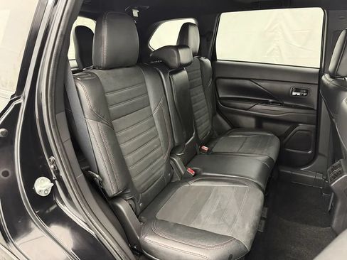 Used 2020 Mitsubishi Outlander SEL FWD image 17