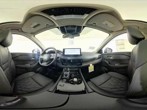 New 2025 Nissan Rogue Platinum image 30