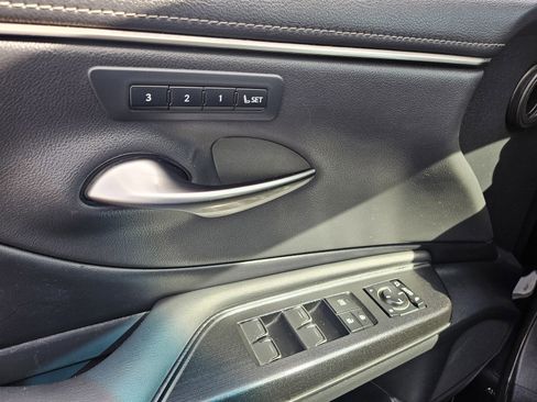 Used 2021 Lexus ES 300h w/ Premium Package FWD image 15