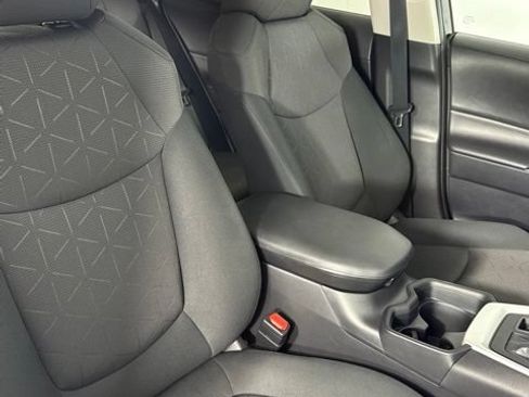 Used 2019 Toyota RAV4 XLE AWD/4WD image 26