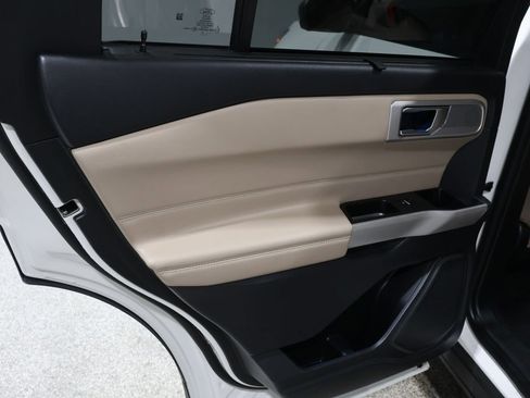 Used 2022 Ford Explorer Limited w/ Class IV Trailer Tow Package image 21