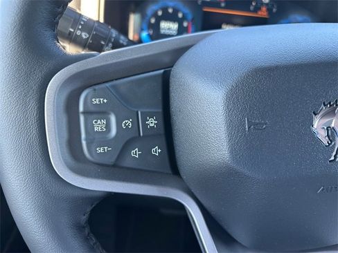 New 2025 Ford Bronco Outer Banks w/ Sasquatch Package image 17