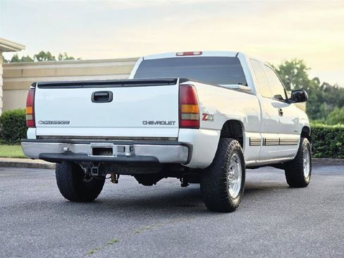 Used 2000 Chevrolet Silverado 1500 LS w/ Off-Road Chassis Pkg AWD/4WD image 8