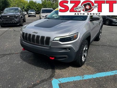 Used 2019 Jeep Cherokee Trailhawk AWD/4WD image 1