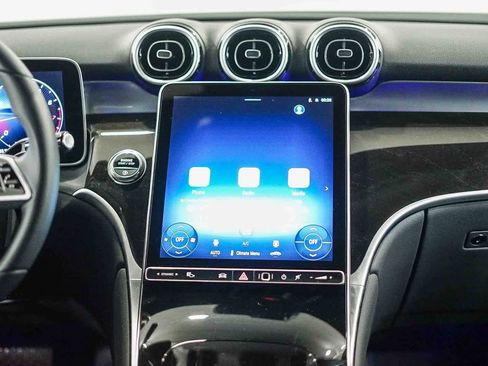 Used 2026 Mercedes-Benz GLC 300 image 15