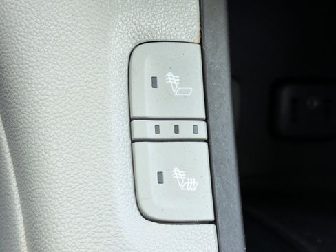 Used 2018 GMC Acadia SLT image 22