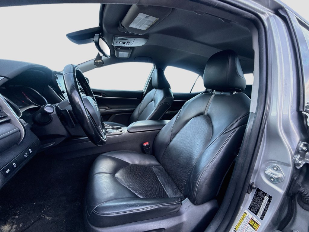 Used 2022 Toyota Camry XSE FWD image 23