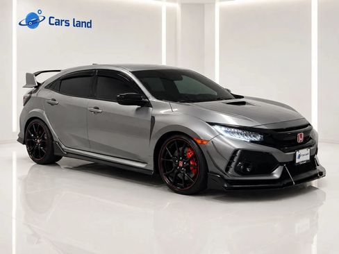 Used 2018 Honda Civic Type R image 2