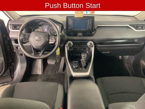 Used 2019 Toyota RAV4 LE w/ Carpet Mat Package image 8